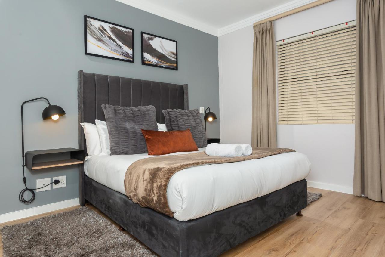 Mandela Rhodes Luxury * Cape Town